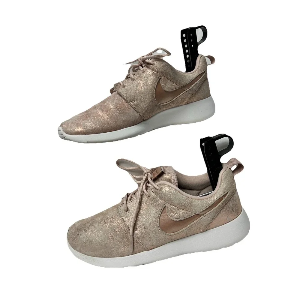 Nike Roshe Women's Sneakers Size 6,5‎ EU 37 Rose Gold Athleisure Sport Lux Yoga